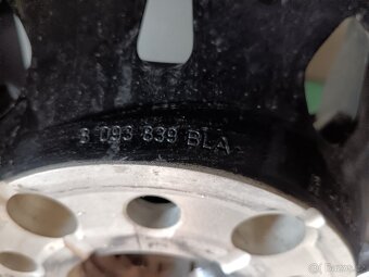 ZIMNI Nesehnatelna dvourozměrná 19"/20" original BMW M3, M - 10