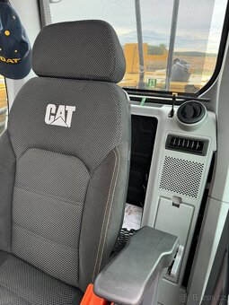 CAT 318 MAX Výbava ENGCOM-kleště. - 10