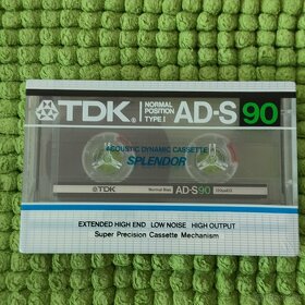 TDK audiokazety - 10