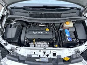 Opel Zafira B 1,8, stříbrná, 7 míst, 103 kW - 10
