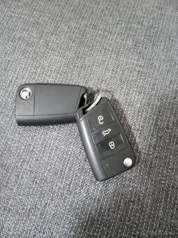Škoda Octavia 1,6 TDI kombi,1.majitel - 10