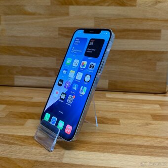 iPhone 12 Pro Max 128GB, bílý (12 měsíců záruka) - 10
