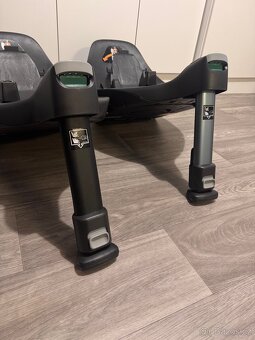 Cybex Cloud Z + 2× ISOFIX základna - 10