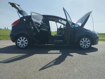 FORD FIESTA 1,2 2X KOLA, 60KW,VELMI PĚKNÝ STAV. - 10