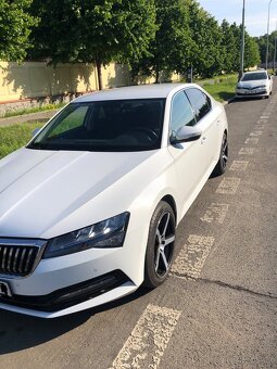 Škoda Superb - 10