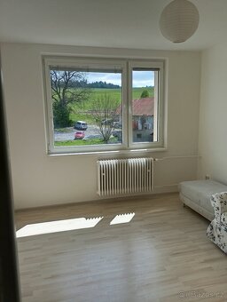 Byt 2+1 s balkónem - ideální pro pár - 10