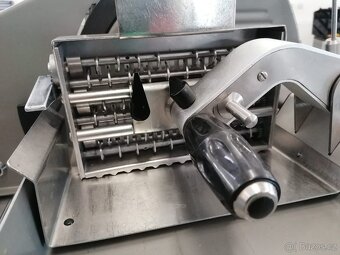 Nářezový stroj DEKO – Berkel 834 EPB Stacker - 10