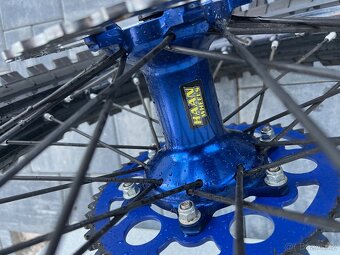 YAMAHA YZ250 - 10