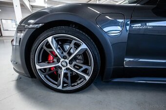 Porsche Taycan 4S CROSS TURISMO - 10