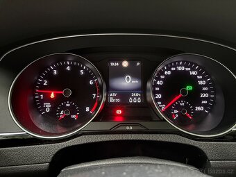 VW Passat Elegance 2020 1,5 TSI 110kW DSG Variant - 10