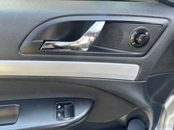 Prodám Škoda Octavia combi 1.8 tsi 127000km rv.2011 - 10