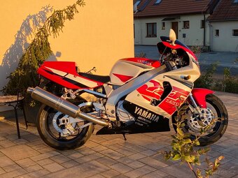 Yamaha YZF 750 R top stav - 10