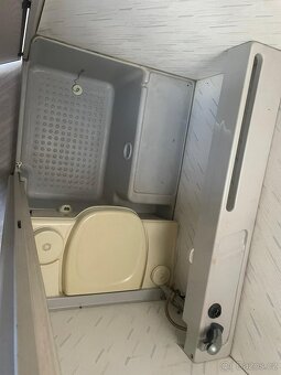 Knaus Sudwind 490, předstan, palandy, WC, STK - 10