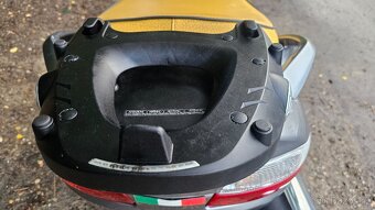 Suzuki Burgman 650 Executive r.v. 2011 - 10