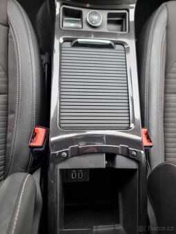 Ford Kuga 2.0TDCi 132kW 4x4 PowerShift, automat - 10