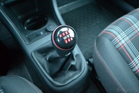 Volkswagen Up 1.0 TSI GTI 85 kw - 10