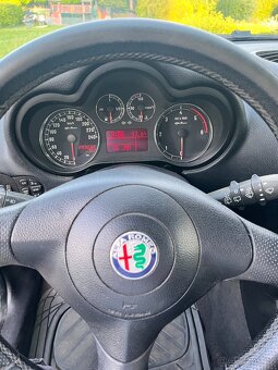Alfa Romeo 147 1.9 jtd - 10