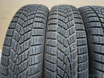 Zimní sada pneu 155/70 R19 GOODYEAR pro BMW i3 - 10