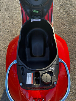 Vespa GTS 125 - 10