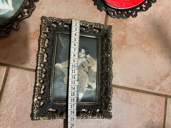 Sada 5 ozdobných vintage kovových rámečků - 10