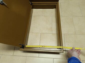 Revizní dvirka - 10