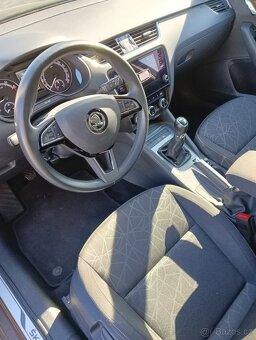 Škoda Octavia combi 1,5 tsi Clever - 10