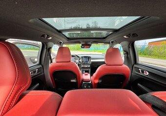 Volvo XC 40 D4 AWD Momentum Intro Edition - 10