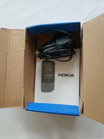 Nokia Asha 303 s krabičkou a s příslušenstvím - 10