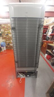 Lednice s mrazákem - 10