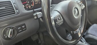 VW Touran 2.0TDI DSG - Highline - NAVI - webasto LED světla - 10