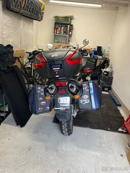 Aprilia Caponord ETV1000 - 10