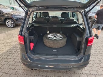 VW Touran Comfortline 2.0TDI 110kW DSG ACC ERGO Full LED - 10