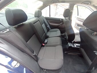 Volkswagen Bora 1.6 77 kW - 10