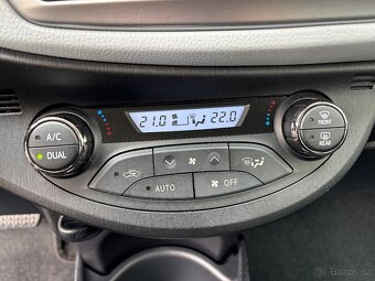 Toyota Yaris, 1.5 Hybrid PLNÝ SERVIS TOYOTA NEHAVAROVANÉ - 10