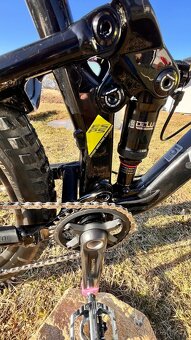 Celoodpružené MTB kolo Kross 3.0 Carbon-velikost M kola 29” - 10