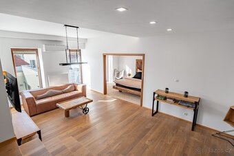 Pronájem bytu 2+kk 84 m² + 40 m² terasa - 10