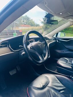 Tesla model S P85 - 10
