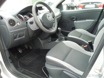 Renault Clio 1.5Dci comfort po 1.majiteli a po STK a Servise - 10