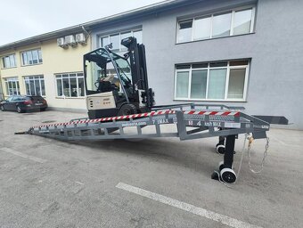 Nová mobilní nakládací rampa za nízkou cenu od výrobce - 10
