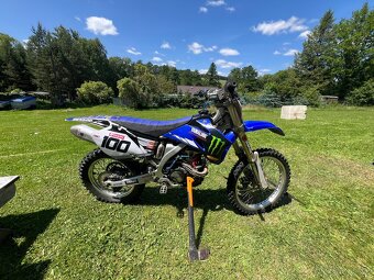 yamaha YZF 250 - 10