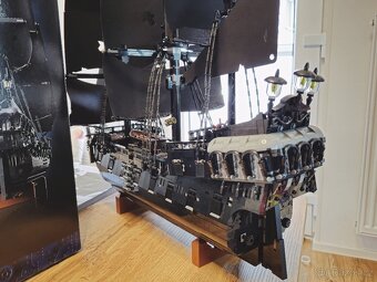 Lego 10365 Černá perla - 10