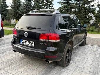 Volkswagen Touareg 5.0 TDI V10 - 10