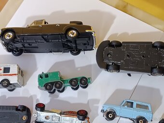 Starší modely autíček - 10