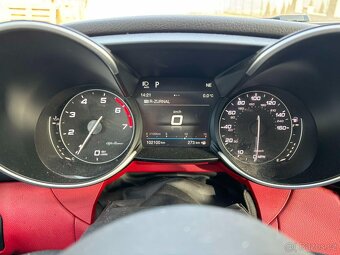 P: Alfa Romeo Giulia Super 2,0T 280HP RWD 2019 - 10