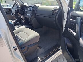 Toyota Land Cruiser LC 200 GX, 4,0 V6, Benzin, Manual, Nový - 10