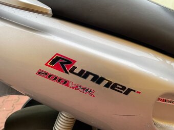 Skútr Gilera Runner VX200 M24 5/2003 - 10