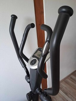 Eliptický trenažér - 10