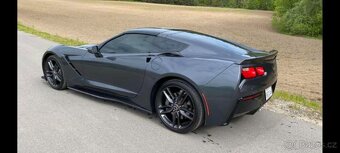 Chevrolet Corvette C7 Targa strecha luxusni stav - 10