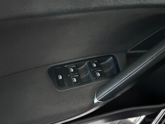 Volkswagen Golf 7 1.2 TSI 81kW,LOUNGE,SERVISKA - 10