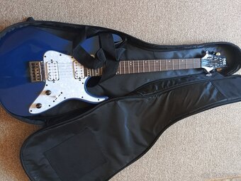Marshall Code 25W + kytara by Schecter - 10